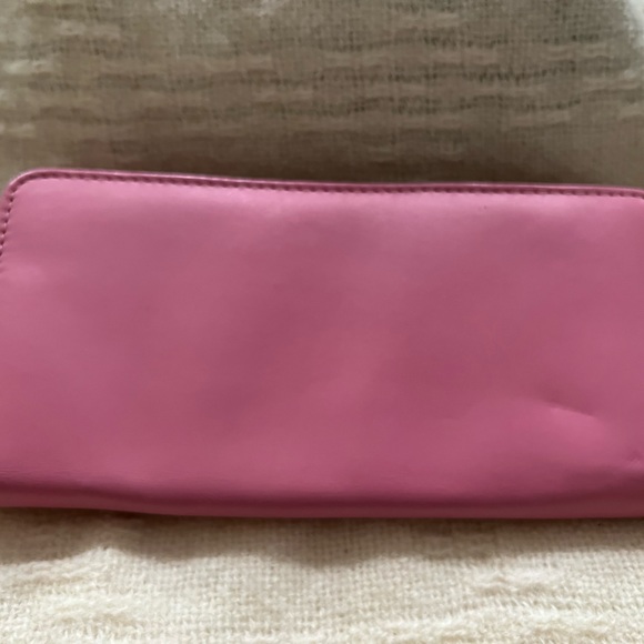 MAZE  Pink Leather Zip Around Wallet  Clutch Credit Card Case Passport Holder N4 - Picture 2 of 8